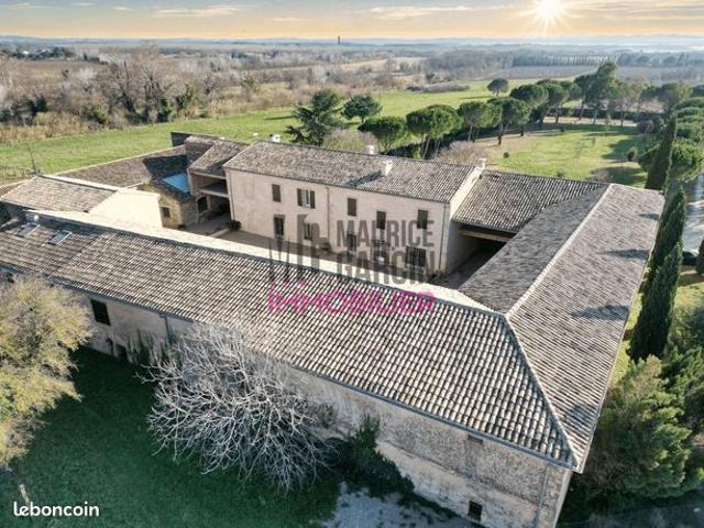 Propriété 14 pièces 590 m²