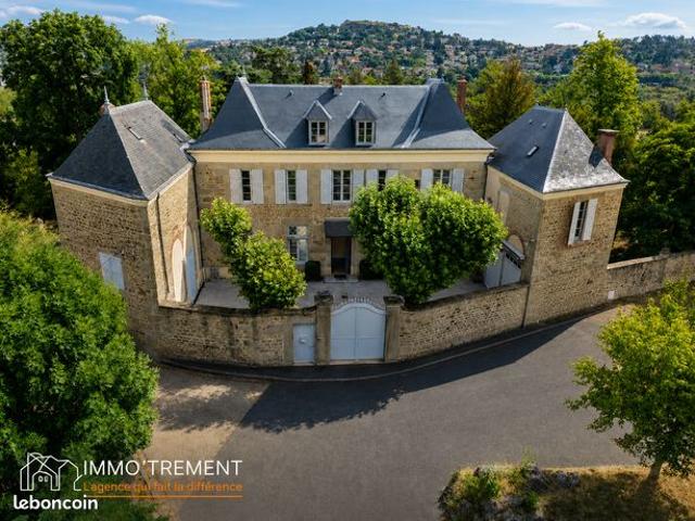 Propriété 14 pièces 590 m²
