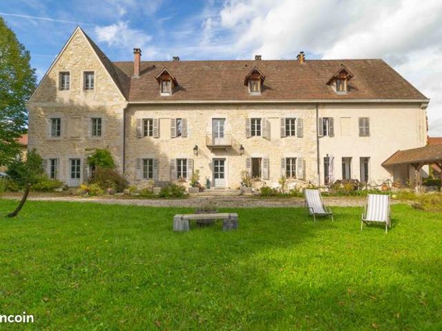 Propriété 14 pièces 675 m²