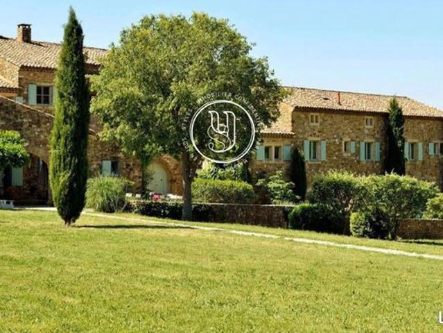 Propriété 14 pièces 710 m²