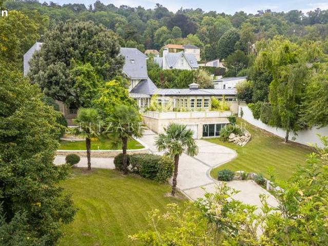 Propriété 14 pièces 851 m²