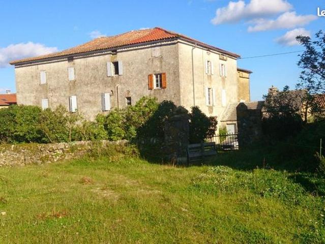 Propriété 14 pièces 900 m²