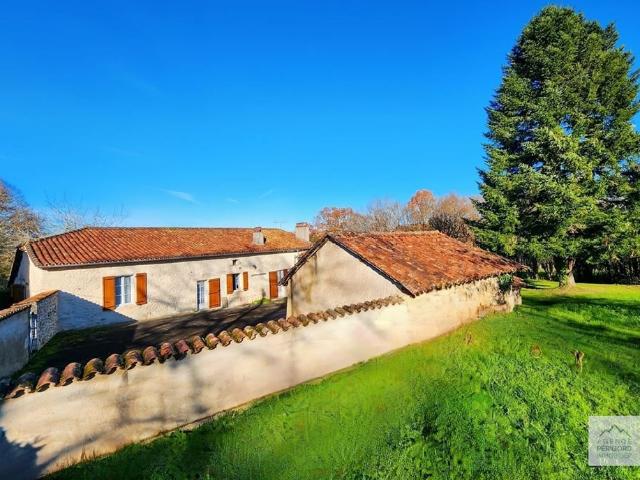 Propriété 157.66m ² 158m² Annesse et Beaulieu