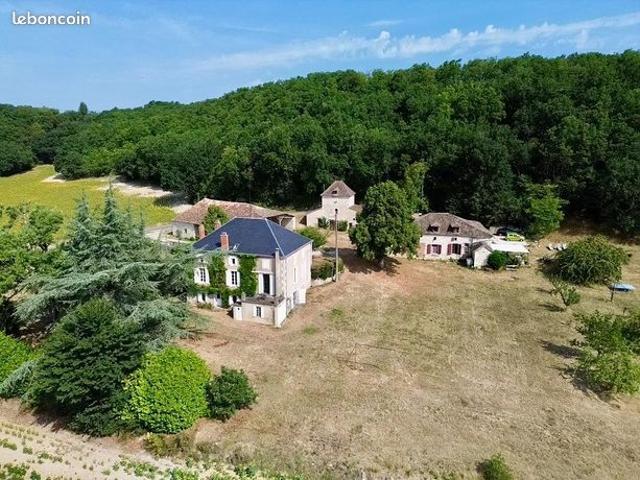Propriété 15 pièces 358 m²