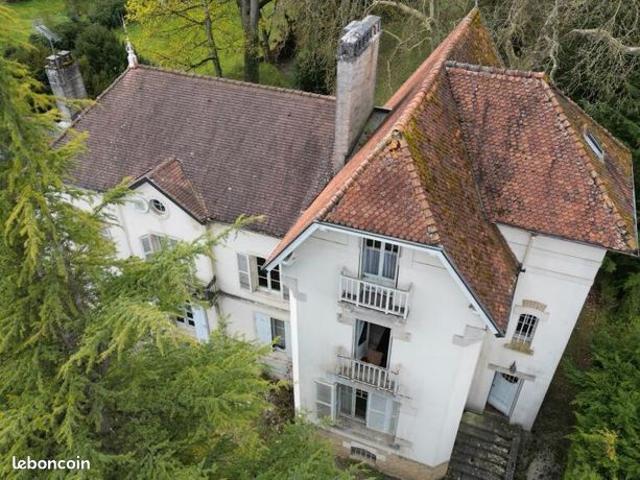 Propriété 15 pièces 300 m²