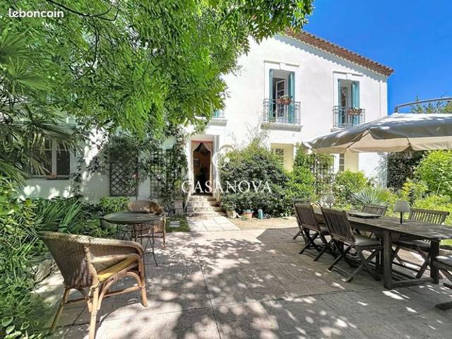 Propriété 15 pièces 330 m²