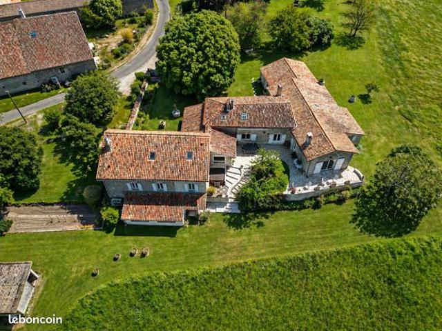 Propriété 15 pièces 334 m²
