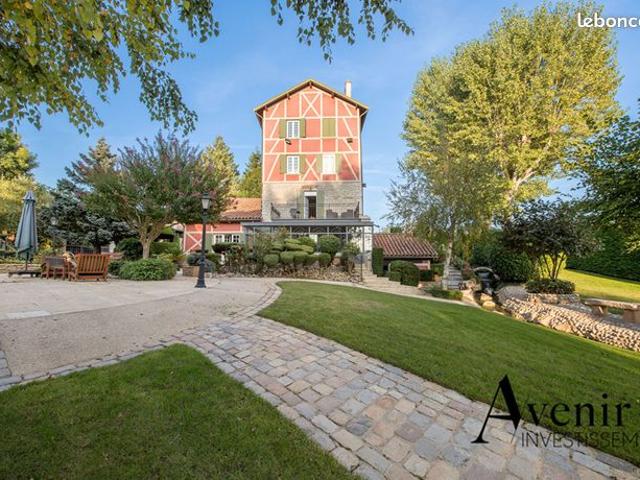 Propriété 15 pièces 470 m²