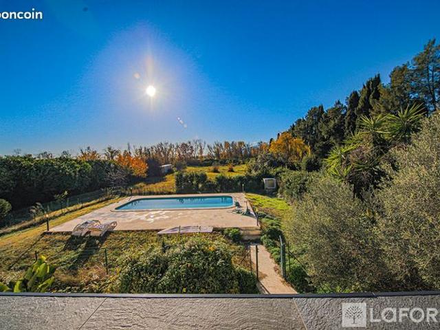 Propriété 15 pièces 472 m²
