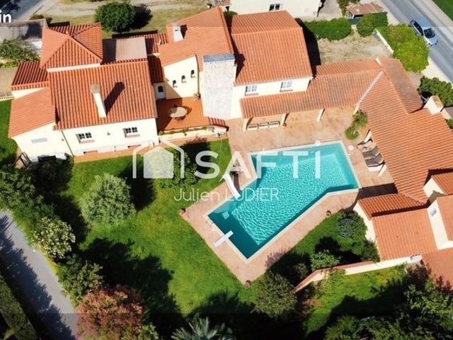 Propriété 15 pièces 402 m²