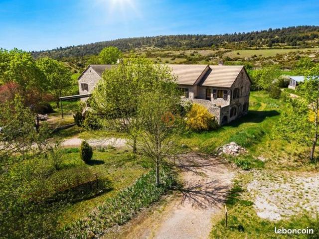 Propriété 15 pièces 414 m²