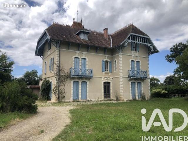 Propriété 15 pièces 423 m²