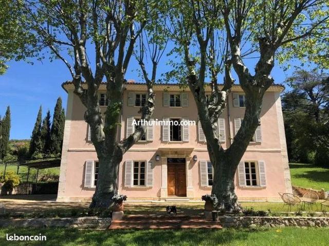 Propriété 15 pièces 433 m²