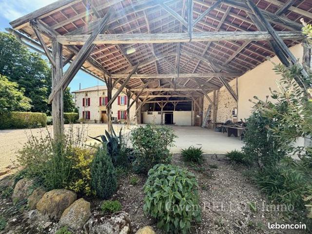 Propriété 15 pièces 585 m²