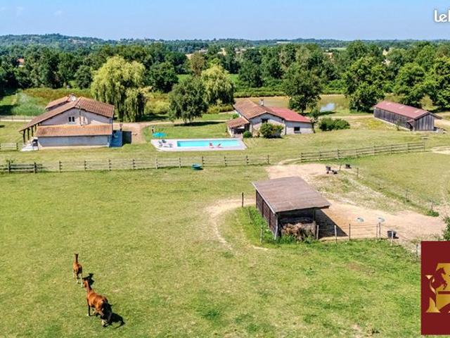 Propriété 15 pièces 648 m²