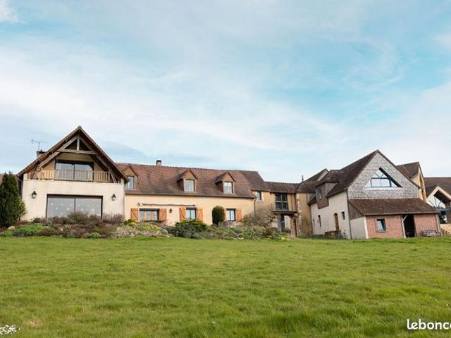 Propriété 15 pièces 834 m²