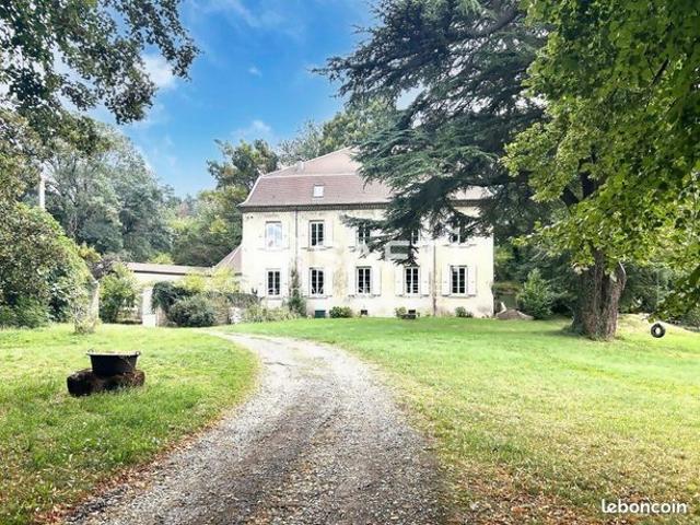 Propriété 15 pièces 900 m²