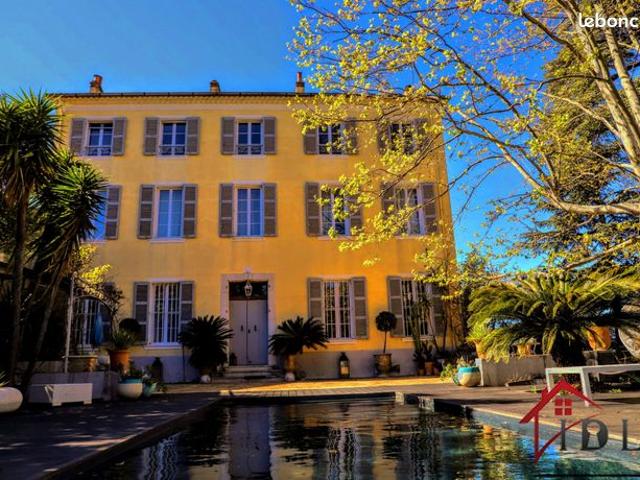 Propriété 16 pièces 360 m²