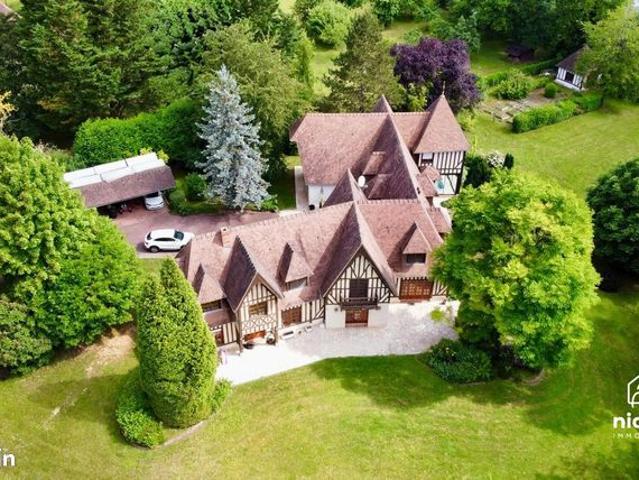 Propriété 16 pièces 373 m²
