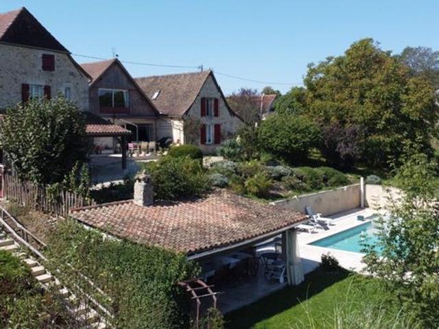Propriété 16 pièces 330 m²