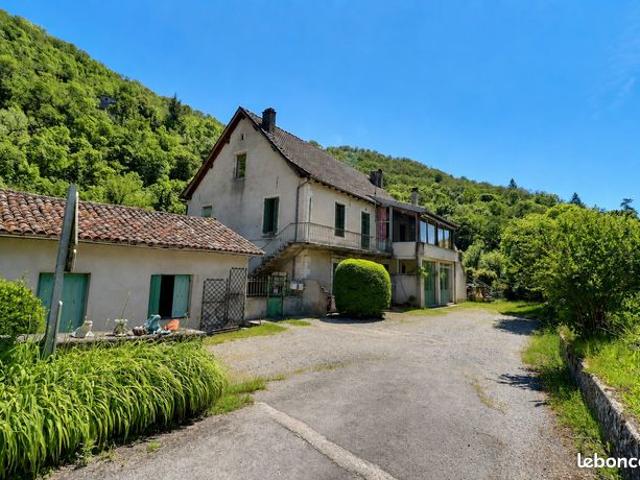 Propriété 16 pièces 338 m²