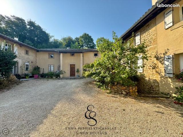 Propriété 16 pièces 400 m²