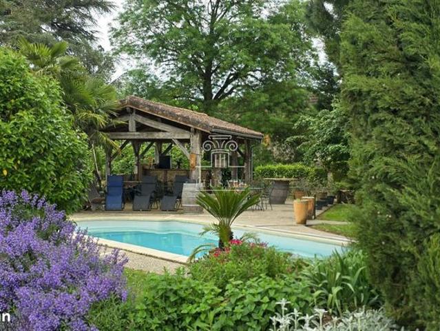 Propriété 16 pièces 430 m²