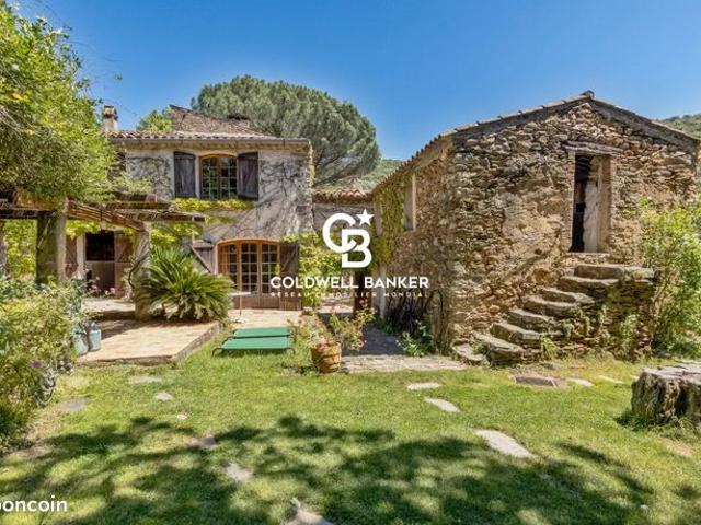 Propriété 16 pièces 620 m²