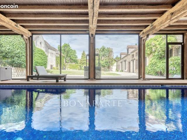 Propriété 16 pièces 713 m²