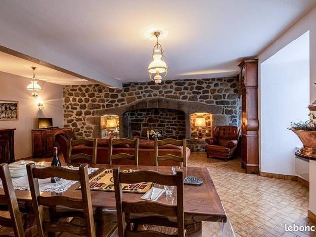 Propriété 176 m² Andelat