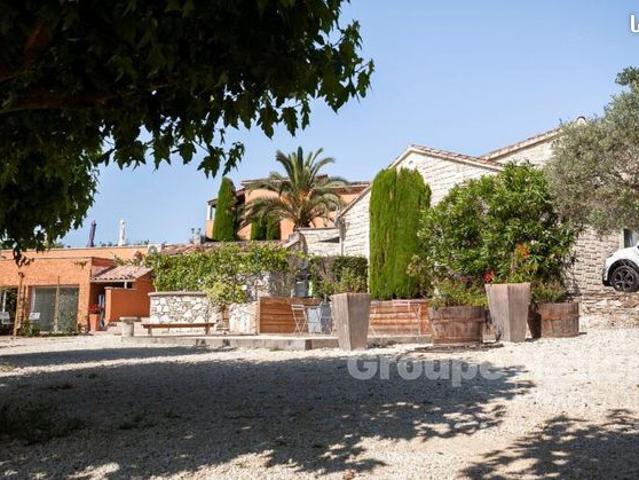 Propriété 17 pièces 290 m²