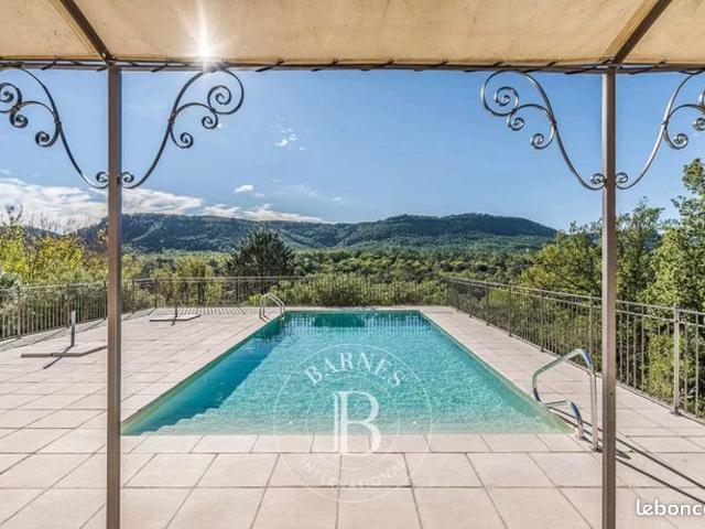 Propriété 17 pièces 350 m²