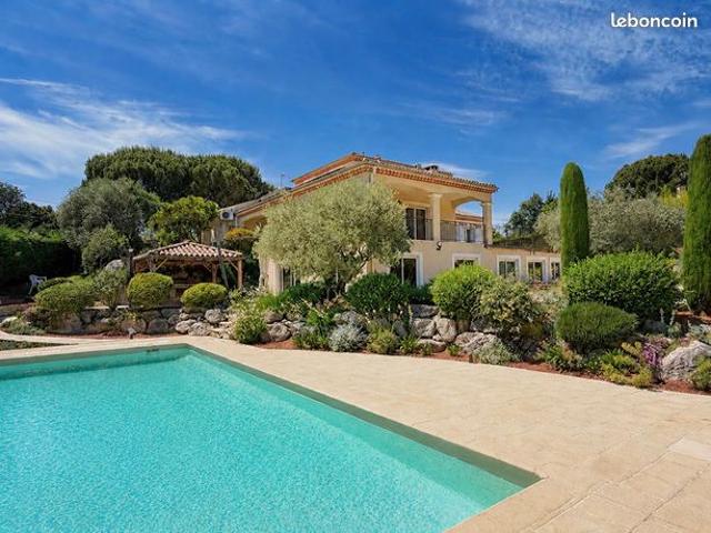Propriété 17 pièces 358 m²