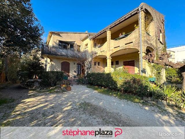 Propriété 17 pièces 336 m²