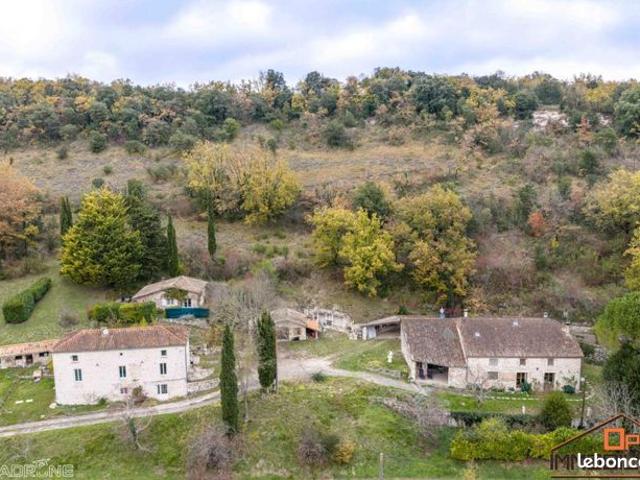 Propriété 17 pièces 448 m²