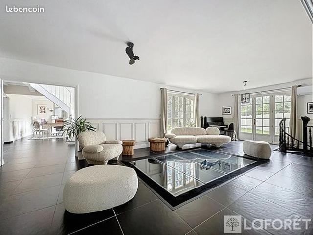 Propriété 17 pièces 448 m²