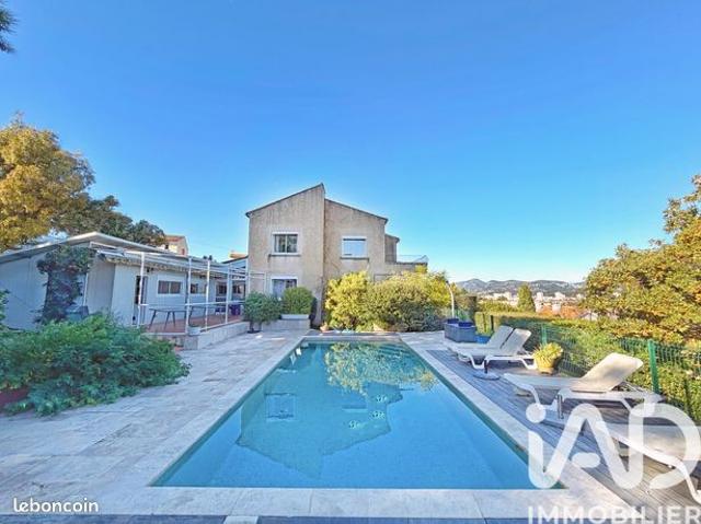 Propriété 17 pièces 427 m²