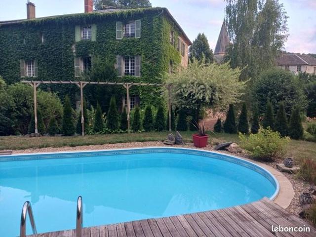 Propriété 17 pièces 552 m²