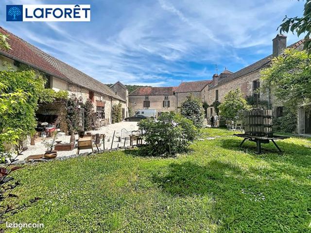 Propriété 17 pièces 562 m²