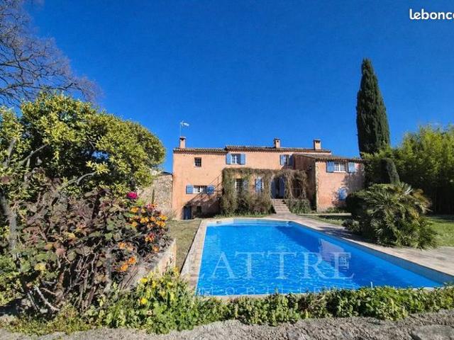 Propriété 185 m² Opio