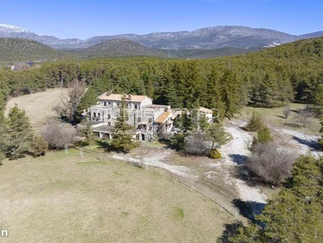 Propriété 1874 m² Séranon