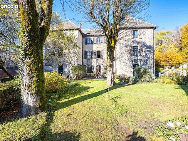 Propriété 18 pièces 700 m²