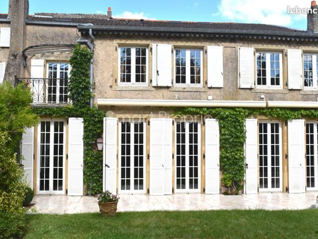 Propriété 19 pièces 450 m²