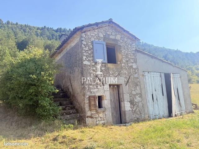 Propriété 1 pièce 45 m²