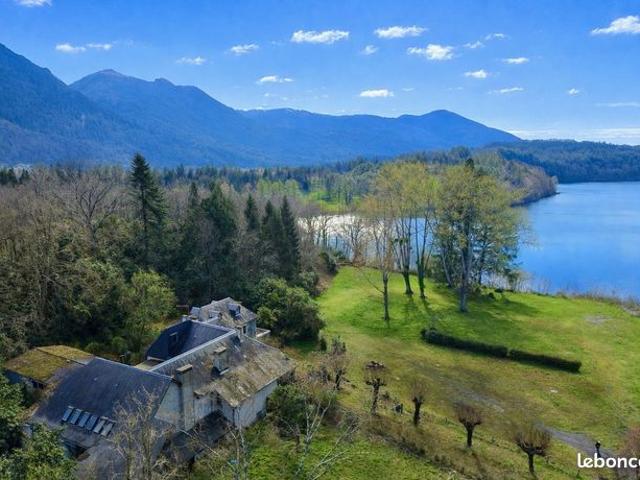 Propriété 1 pièce 900 m²