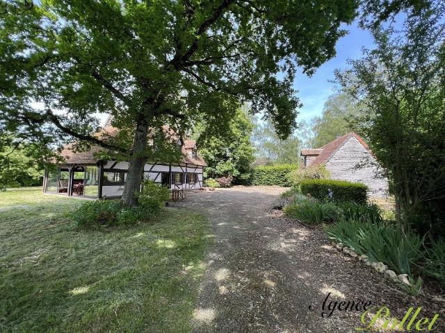 Propriété 2000 m2 maison ancienne à colombages + dépendance 105m² Vailly sur Sauldre