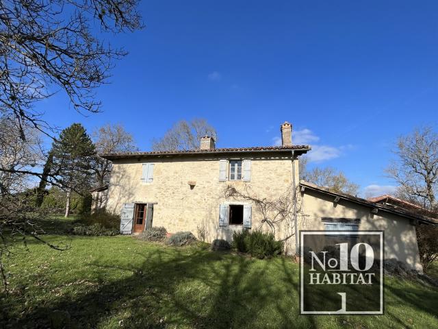 Propriété 200m2 5 chambres Dépendances Vue Pyrénées 200m² Mauvezin