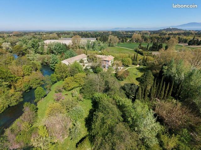 Propriété 20 pièces 1000 m²