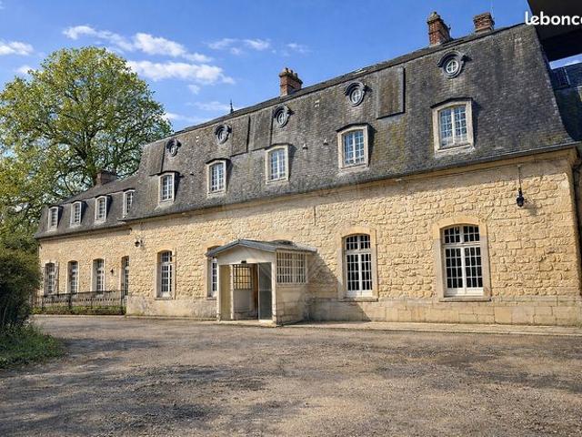 Propriété 20 pièces 1 000 m²
