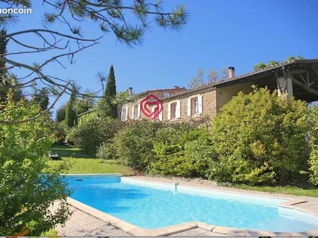 Propriété 20 pièces 567 m²
